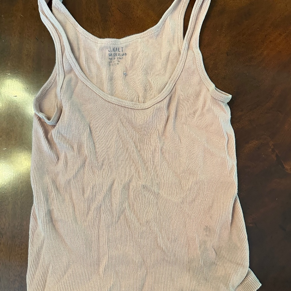 Ribbed tank